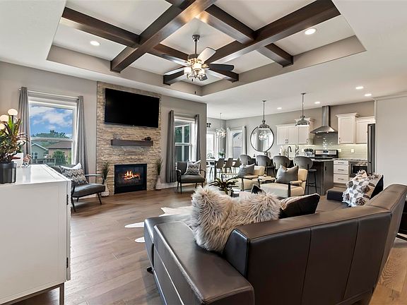 5th image of 1030 Grouse Ct
