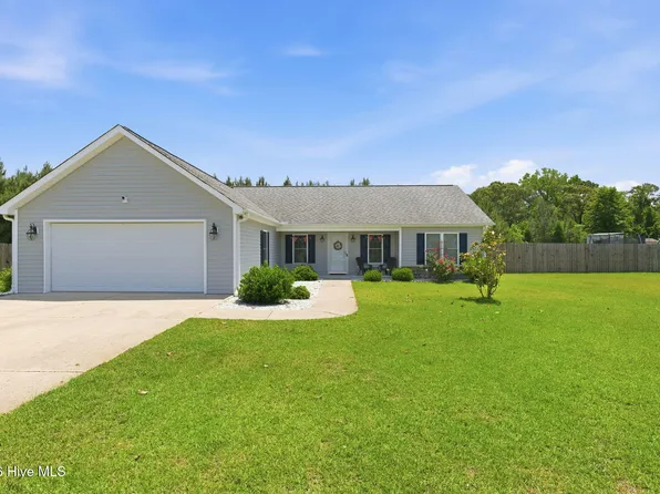 85 Plantation Oaks Drive, New Bern, NC 28560