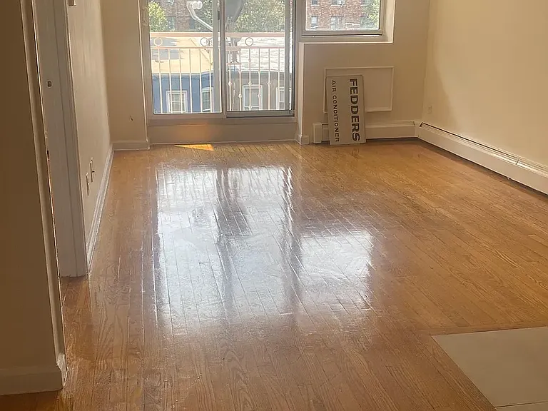 108 Kenilworth Pl #2D — Photo 1