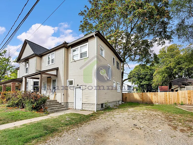 1928 Darwin Ave SW #2 — Photo 6