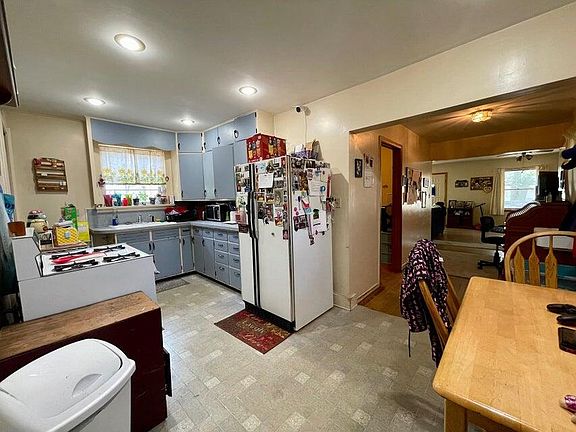 5th image of 1532 Leahy St