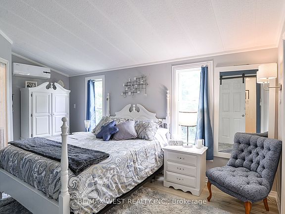 5th image of 1007 Racoon Rd #100