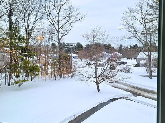 4th image of 5 Brookside Drive #9