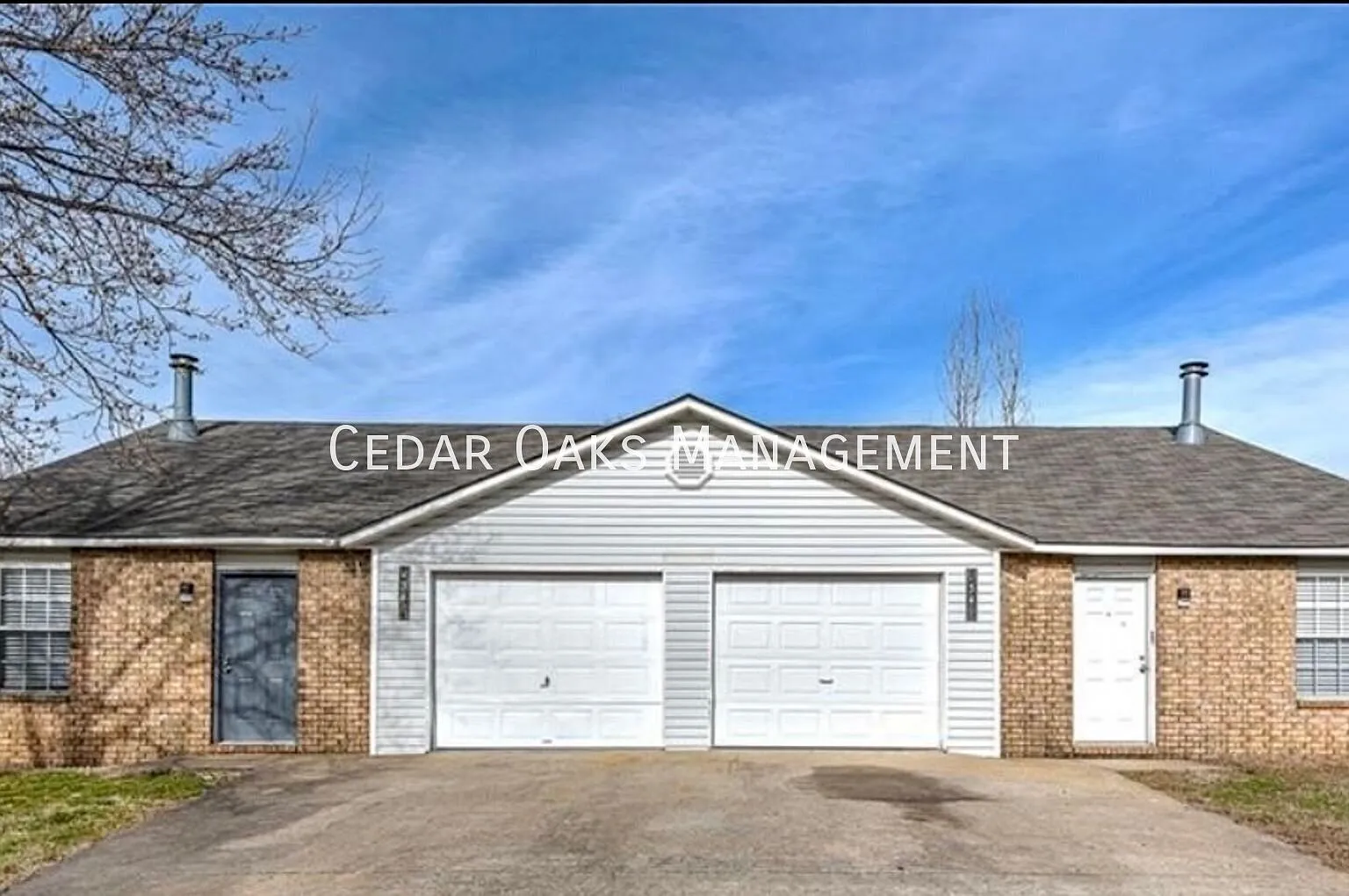 Remodeled Duplex with a Garage! — Photo 1