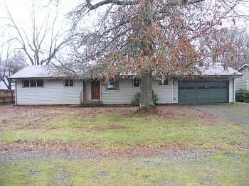 3910 Dakota Rd SE photo 1