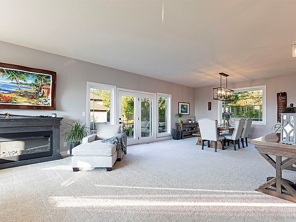 2nd image of 218 Mansion Heights Dr