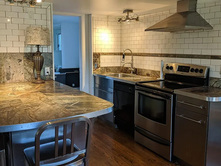239 Eastern Pkwy — Photo 2