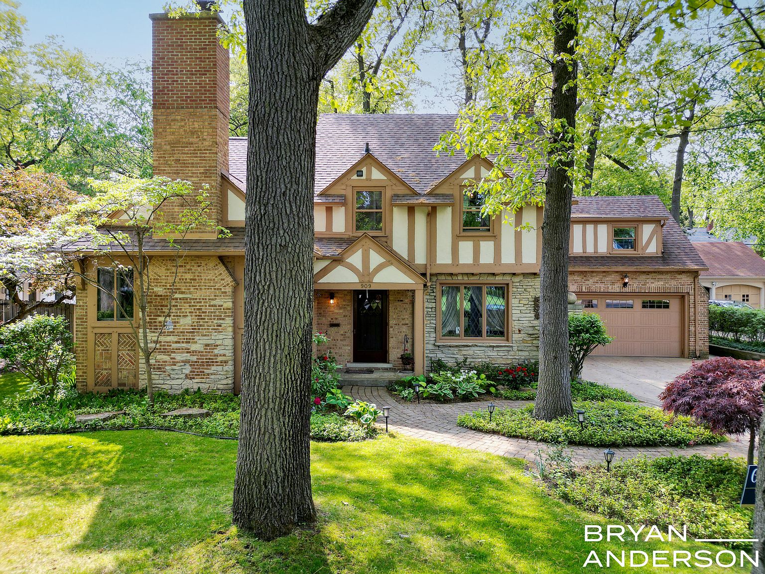 909 Plymouth Ave SE, East Grand Rapids, MI 49506 MLS 23016852 Zillow