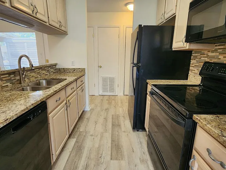337 W 19th Ave #301 — Photo 19