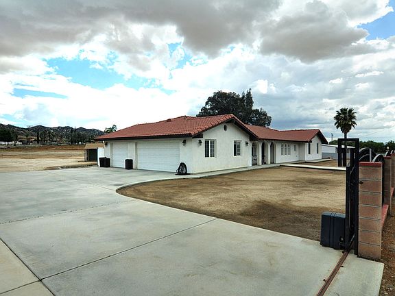 5th image of 30933 Apricot Ave