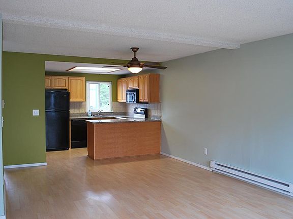 3rd image of 8823 Holly Dr APT L201