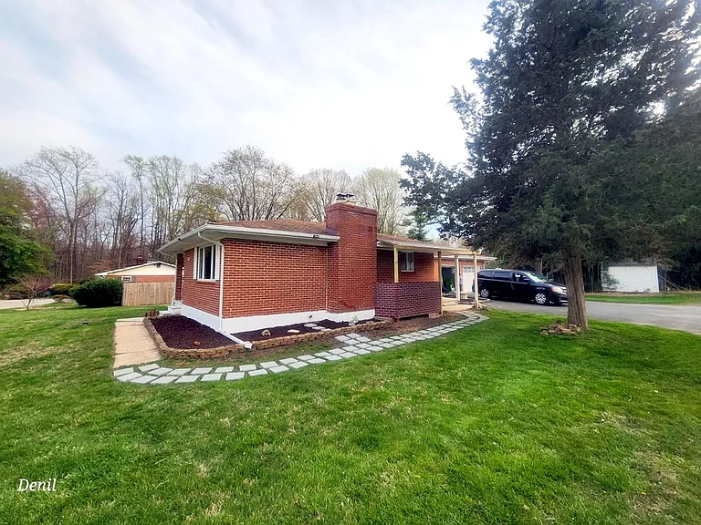 609 Evergreen Rd — Photo 3