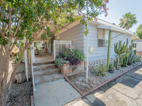 2120 S Santa Fe Avenue #J04, Visalia, CA 93292