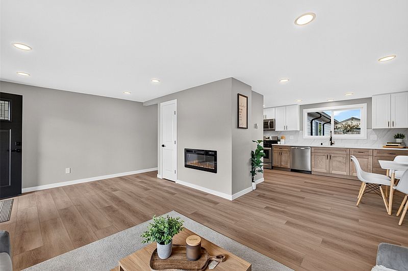 5th image of 1009 S 34th Street