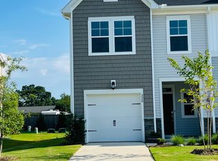 220 Paramount Dr, Smithfield, NC 27577