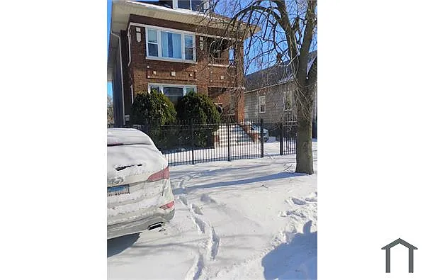 Building Photo - 8339 S Marquette Ave #1
