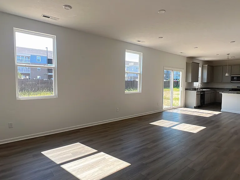 153 Reneau Ave — Photo 2