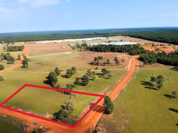 87 Lakeland Loop, Hillister, TX 77624