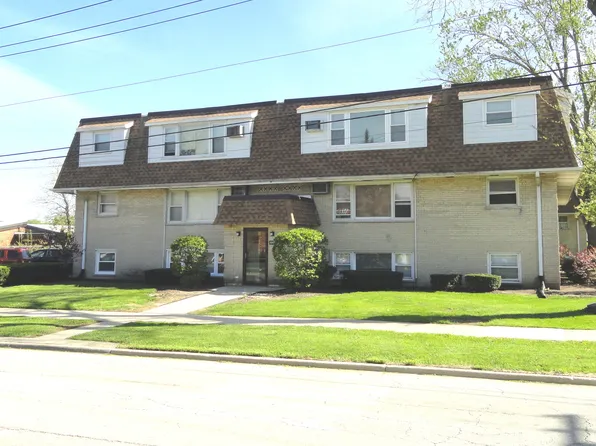 9907 W 58th St APT 1, Countryside, IL 60525