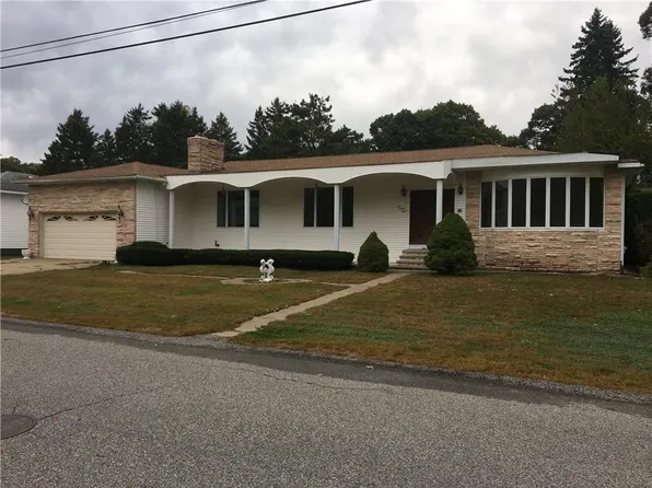 133 Carlson Dr, Cumberland, RI 02864