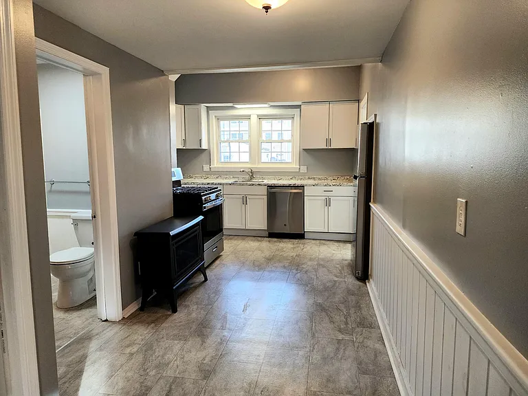 Kitchen entry