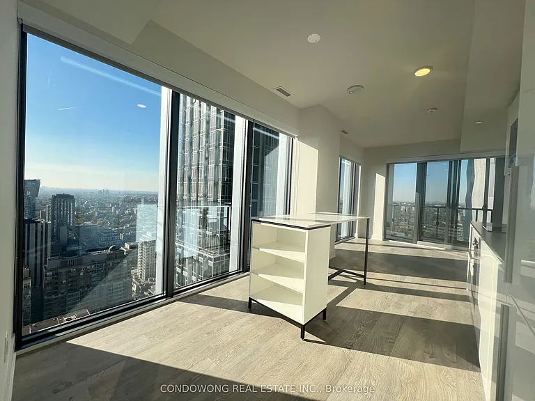 8 Cumberland St #3602 — Photo 1