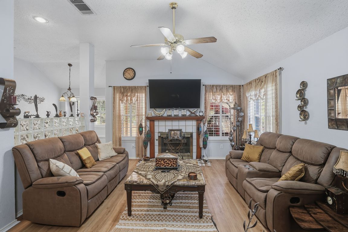 next background image