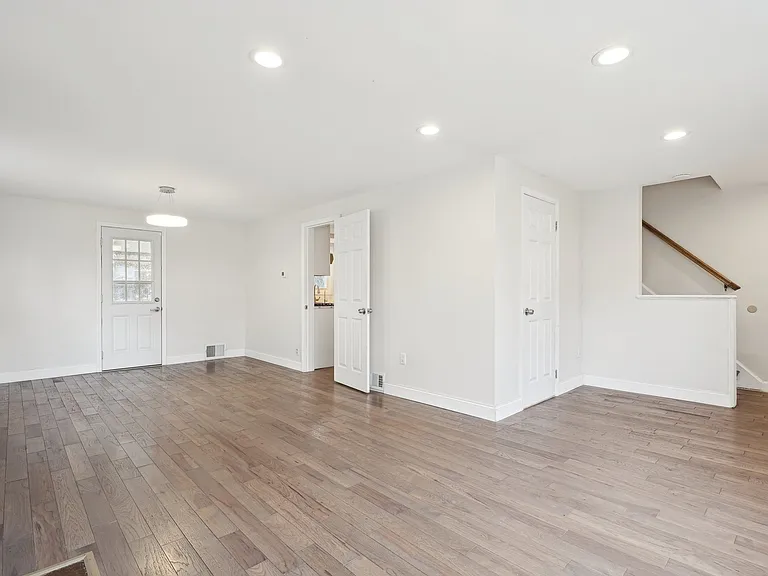 41 Brookside Ave — Photo 16
