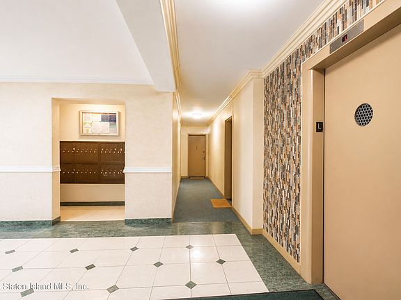 4th image of 1160 Richmond Rd APT 7F