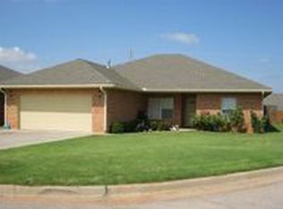107 Timberridge Dr, Elk City, OK 73644