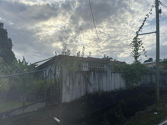 3rd image of Par79b Com La Fermin