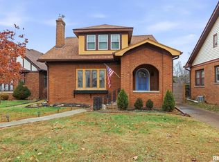 2911 21st Ave, Rock Island, IL 61201