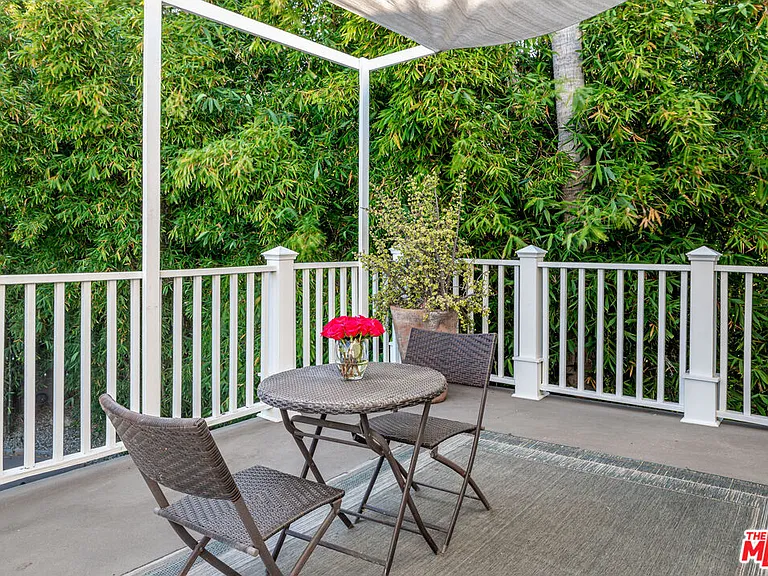 4537 Agnes Ave — Photo 32