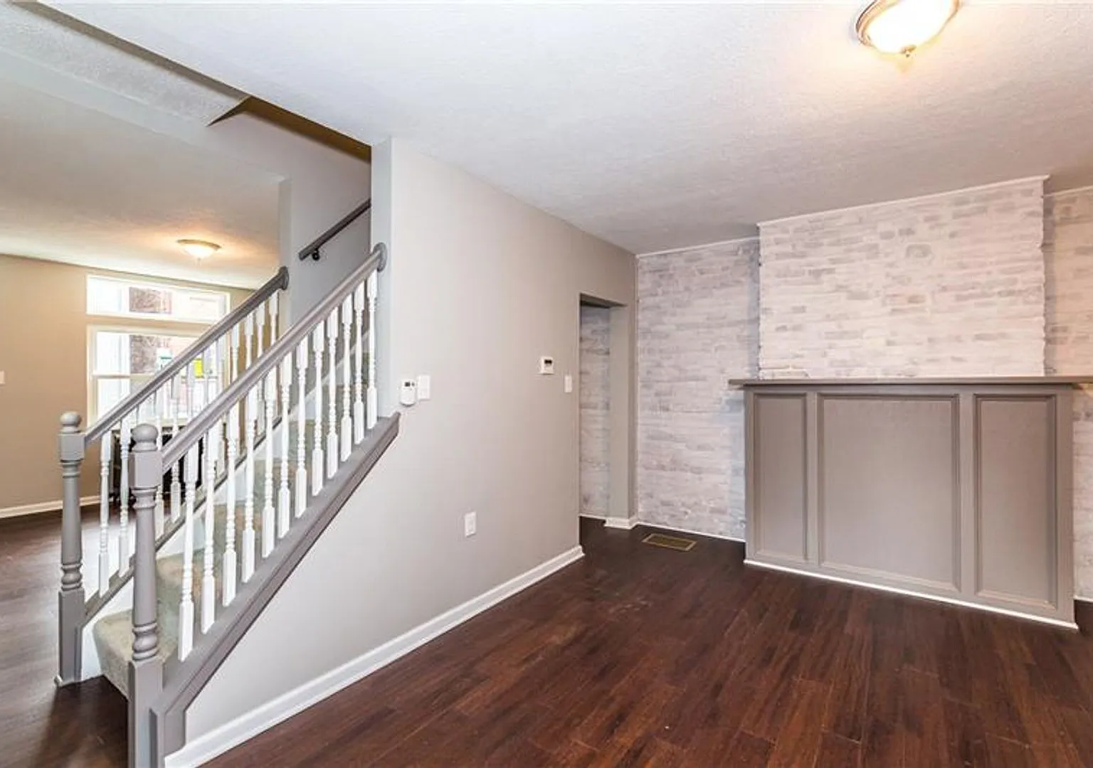 Student Housing - South Side Rental — Photo 4