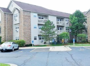 410 Cunat Blvd APT 1A, Richmond, IL 60071