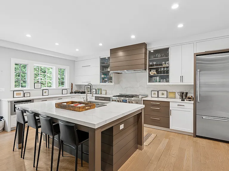 28 Parkway Dr — Photo 10