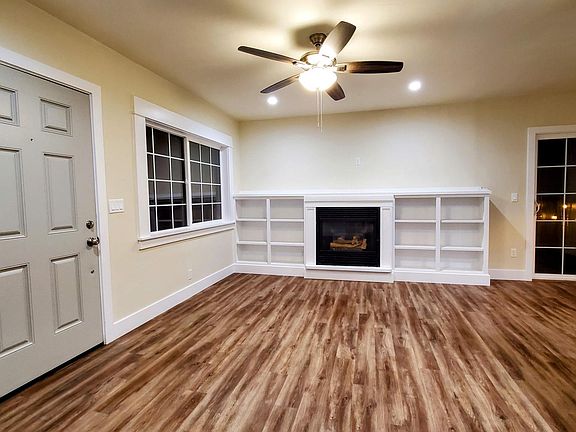 3rd image of 2625 28th St