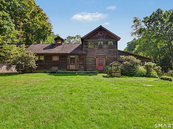 2nd image of 393 Center Road