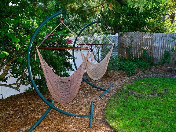 Hammock chairs_08152019