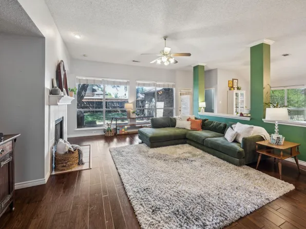 3207 Lakehurst Dr, Mesquite, TX 75181