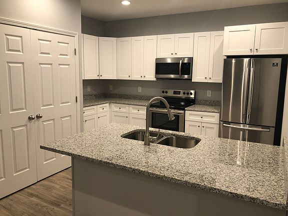 3rd image of 2120 Spoleto Ln #207