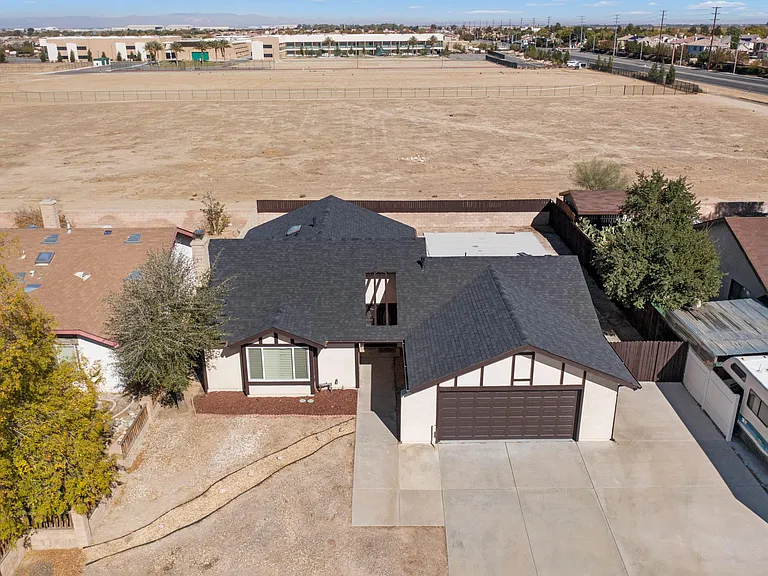 3843 Castala Dr — Photo 23