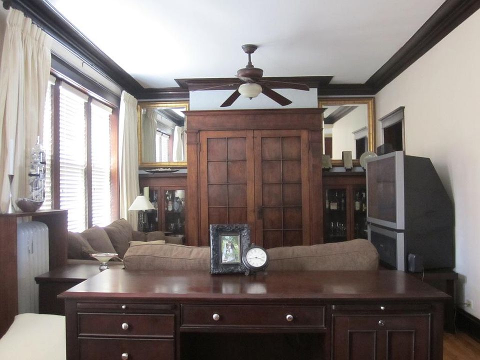 1st image of 2102 W Montrose Ave #3S