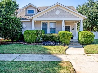 9804 Walnut Hill Dr, Aubrey, TX 76227