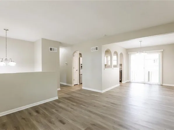 19706 E 14th St N, Independence, MO 64056