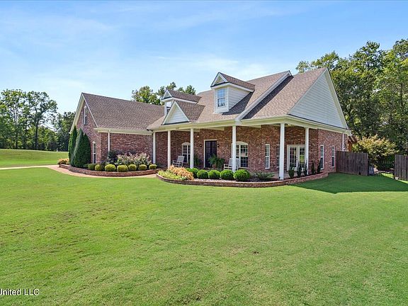 3rd image of 1597 Wood Lane Dr