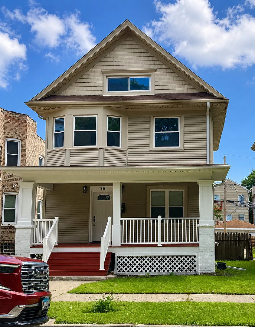 4 bed, 2.5 bath, 1518 sqft, $2,500 — Photo 1