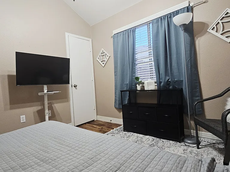 7105 Galleta Ct — Photo 4