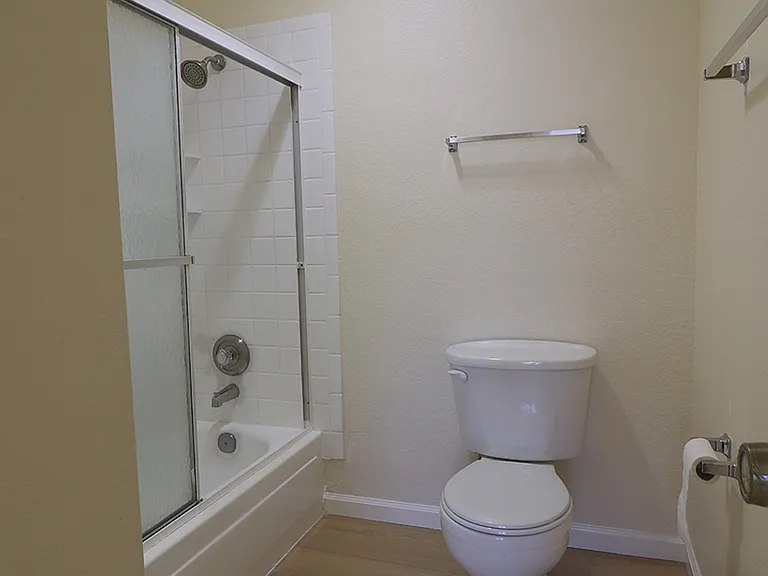 3635 Kindred Ave #D — Photo 10