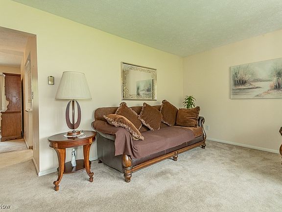 5th image of 10410 Pinegate Dr